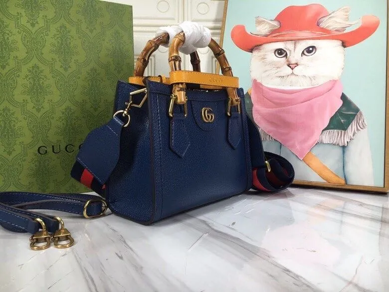 Alternative view of Gucci Shopping Bags-128