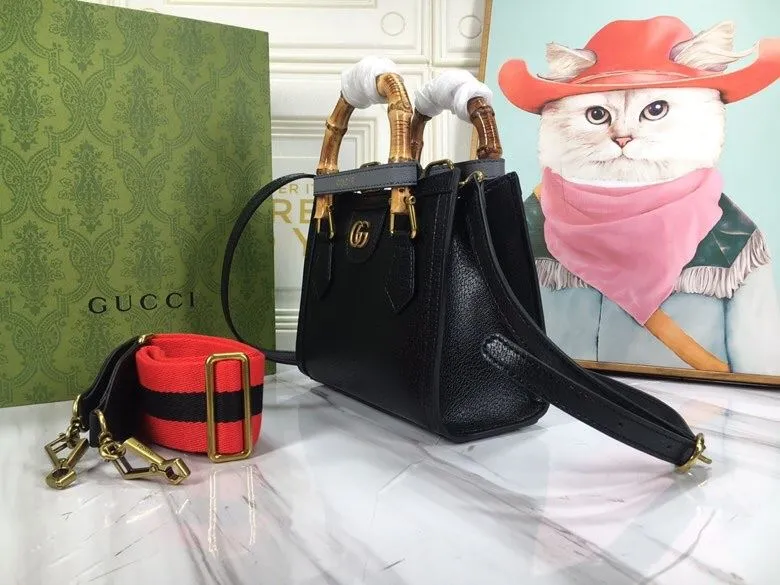 Alternative view of Gucci Shopping Bags-129