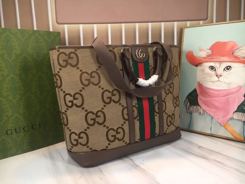 Alternative view of Gucci Shopping Bags-132