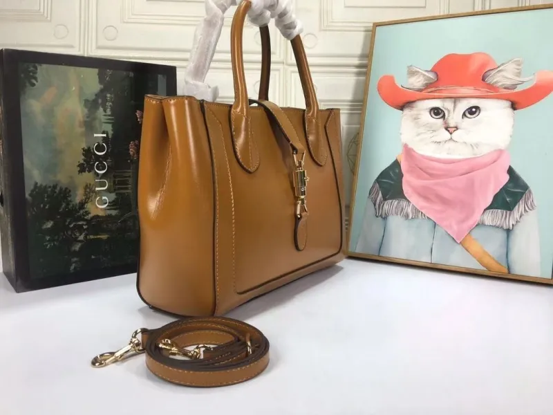 Alternative view of Gucci Shopping Bags-138