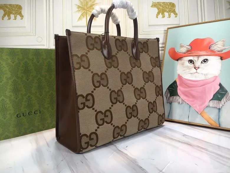 Alternative view of Gucci Shopping Bags-156