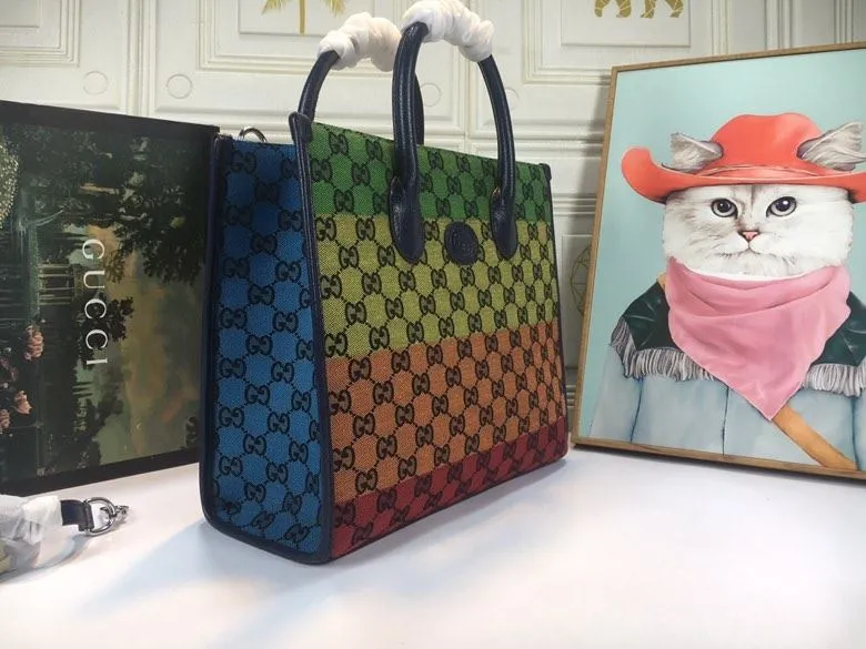 Alternative view of Gucci Shopping Bags-163