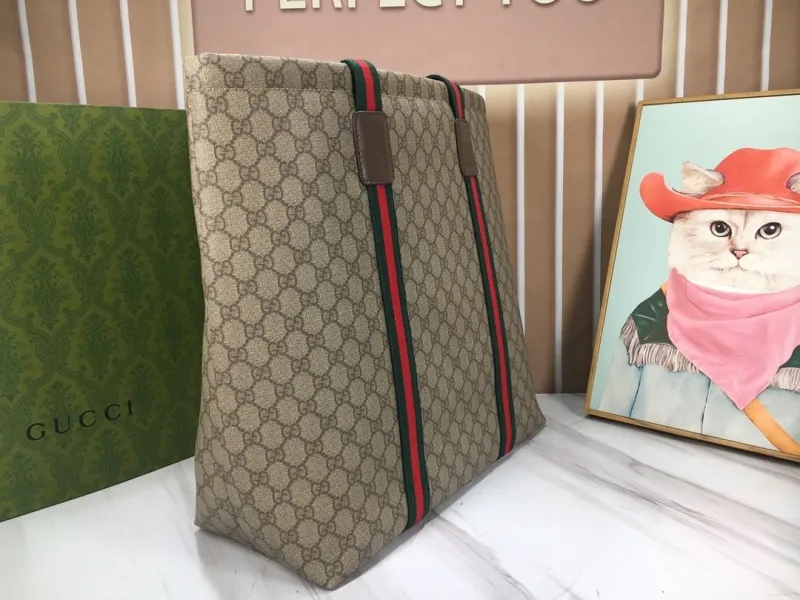Alternative view of Gucci Shopping Bags-165