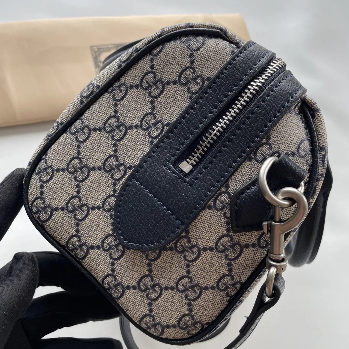 Alternative view of Gucci Speedy Bags-7