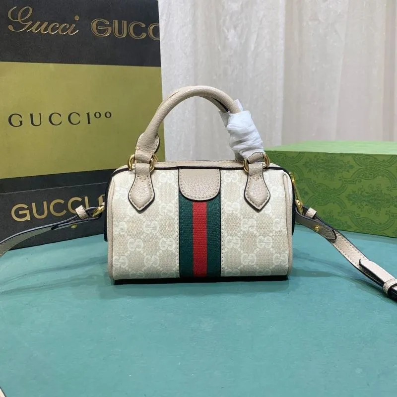 Alternative view of Gucci Speedy Bags-17
