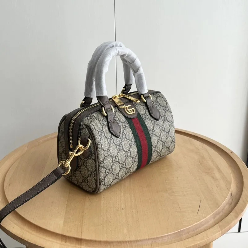 Alternative view of Gucci Speedy Bags-26