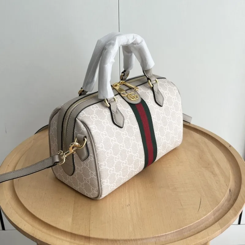 Alternative view of Gucci Speedy Bags-43