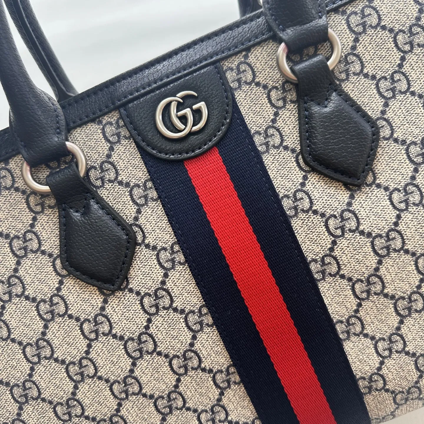 Alternative view of Gucci Top Handle Bags-19