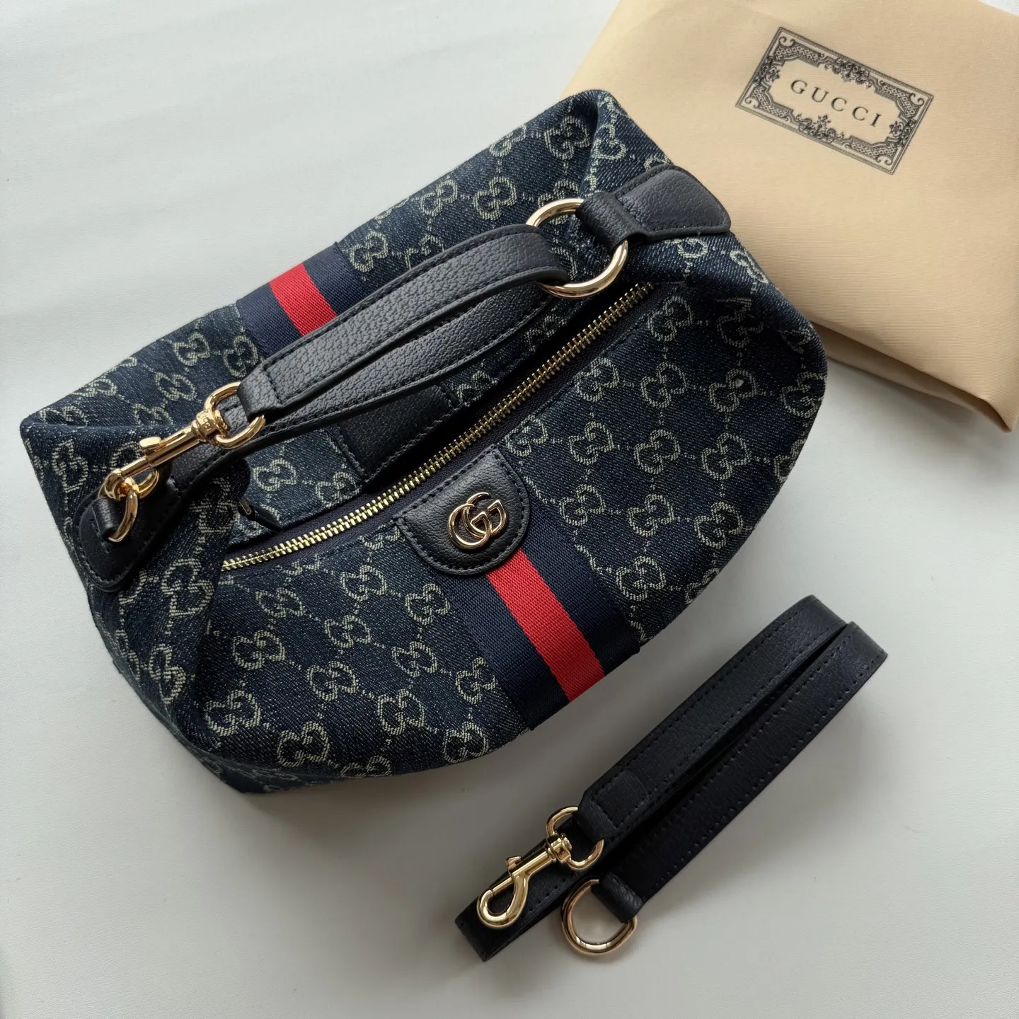 Alternative view of Gucci Top Handle Bags-23
