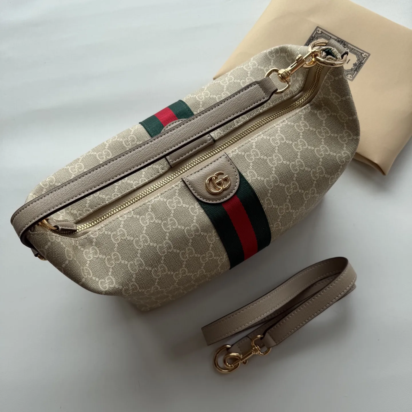 Alternative view of Gucci Top Handle Bags-24