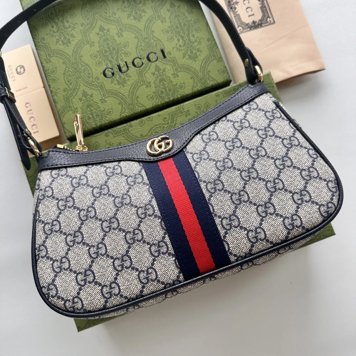 Alternative view of Gucci Top Handle Bags-35