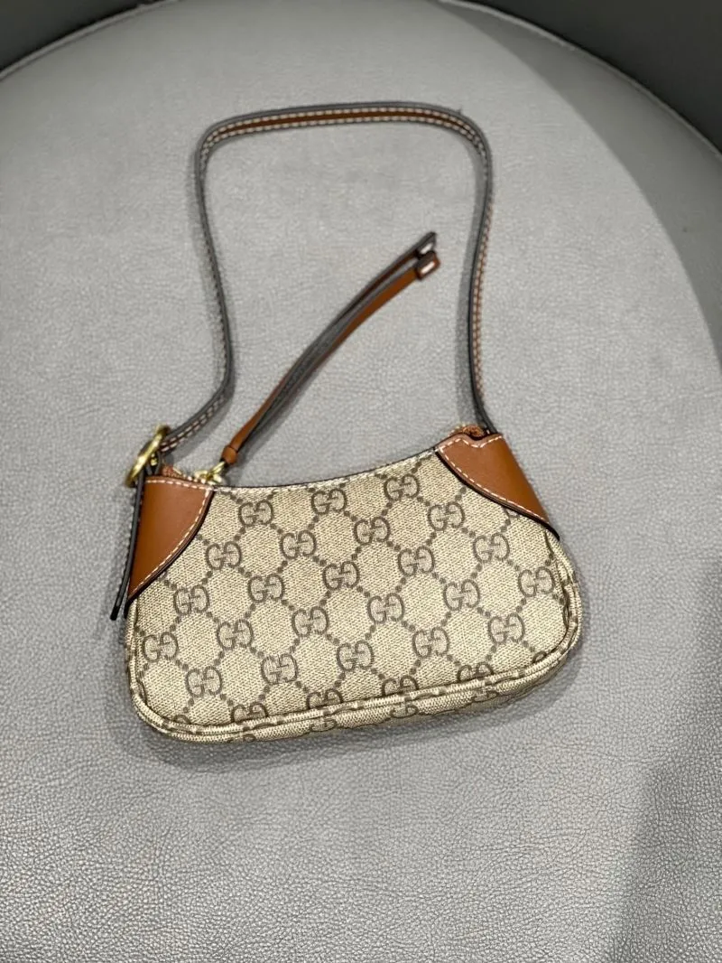 Gucci Top Handle Bags-126