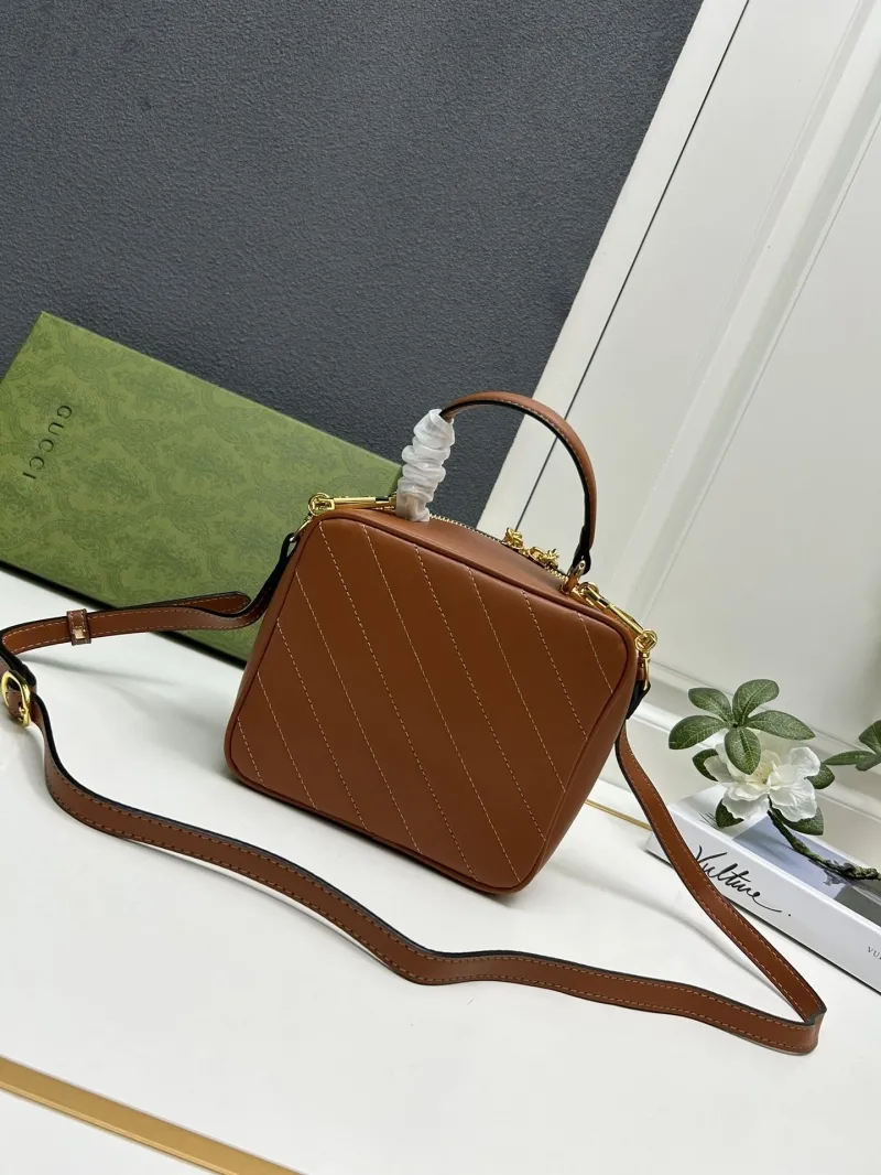Gucci Top Handle Bags-131 - Image 3