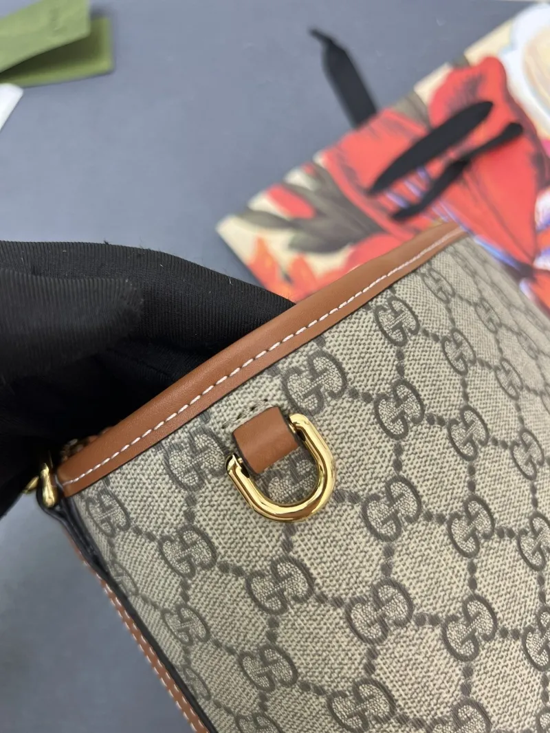 Alternative view of Gucci Top Handle Bags-140