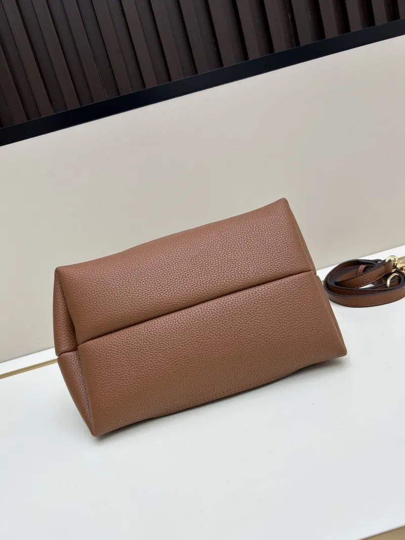 Gucci Top Handle Bags-160 - Image 5