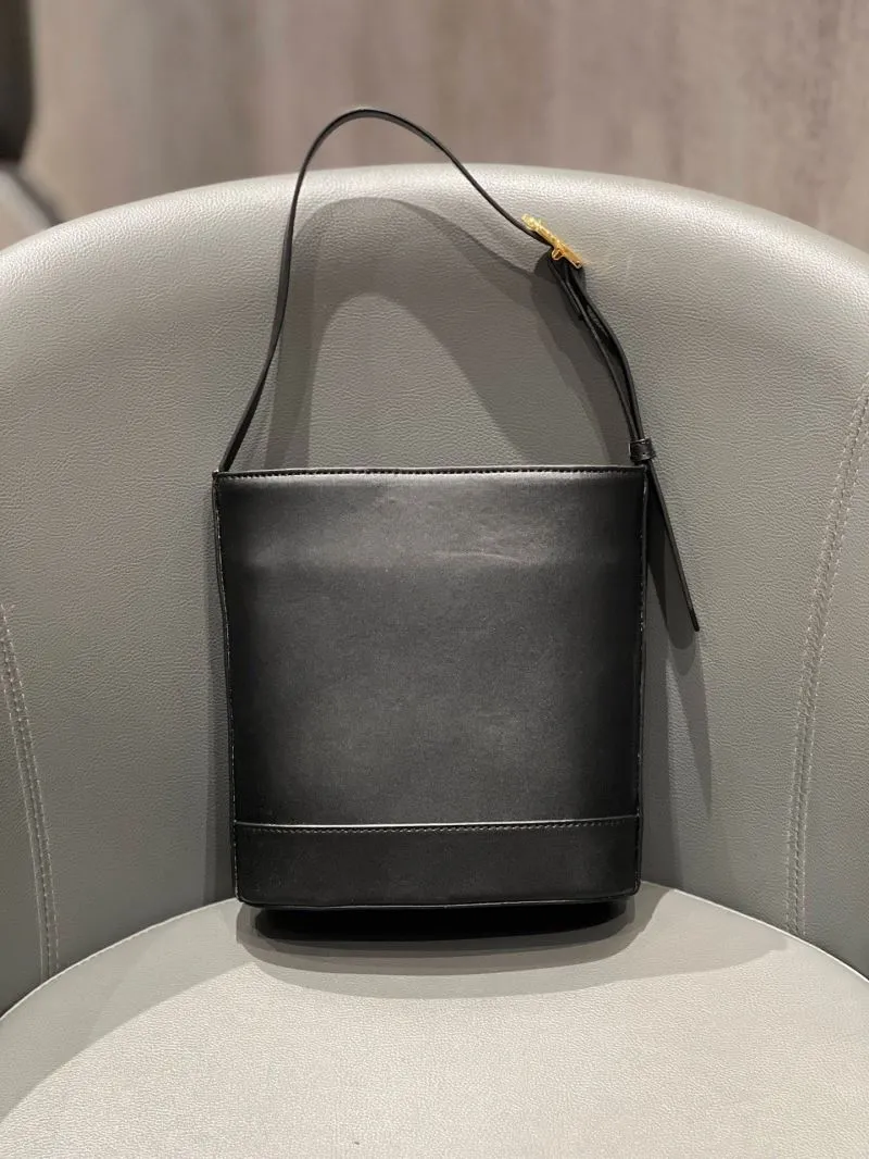 Alternative view of Gucci Top Handle Bags-191