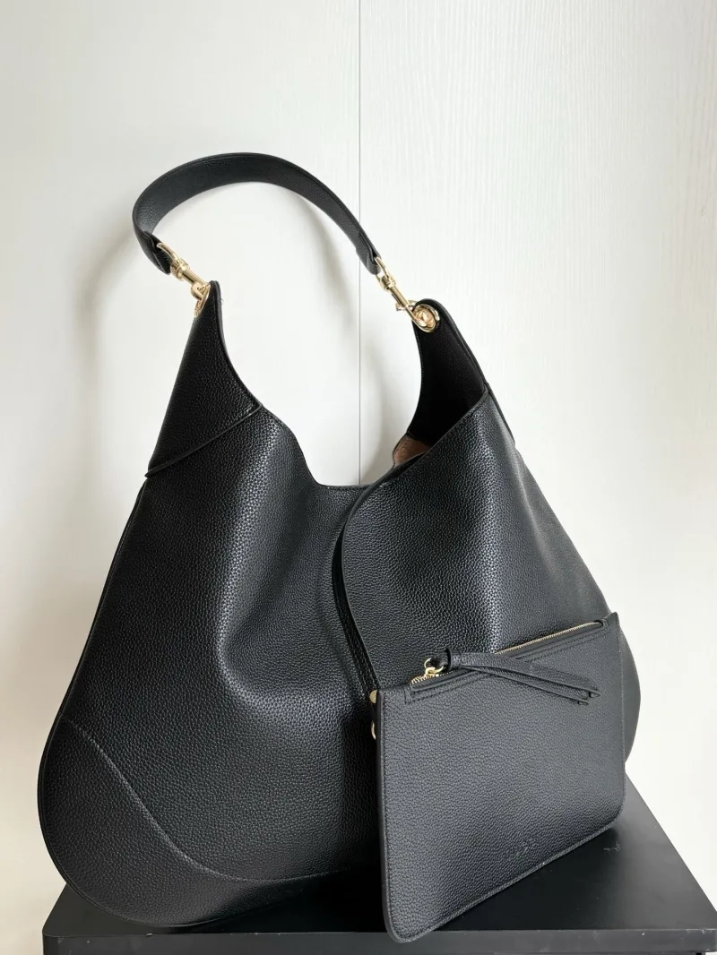 Alternative view of Gucci Top Handle Bags-260