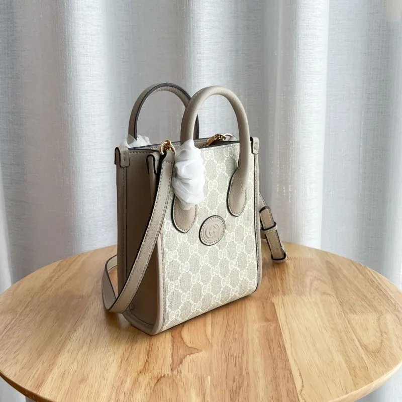 Alternative view of Gucci Top Handle Bags-309