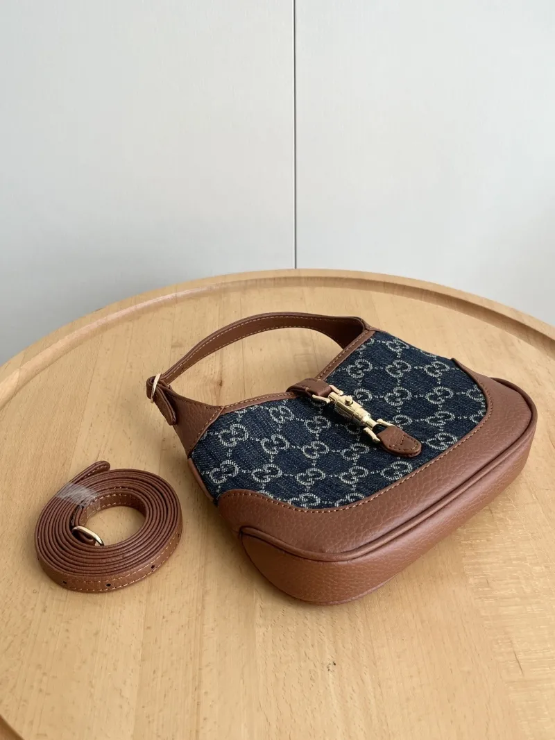 Alternative view of Gucci Top Handle Bags-453