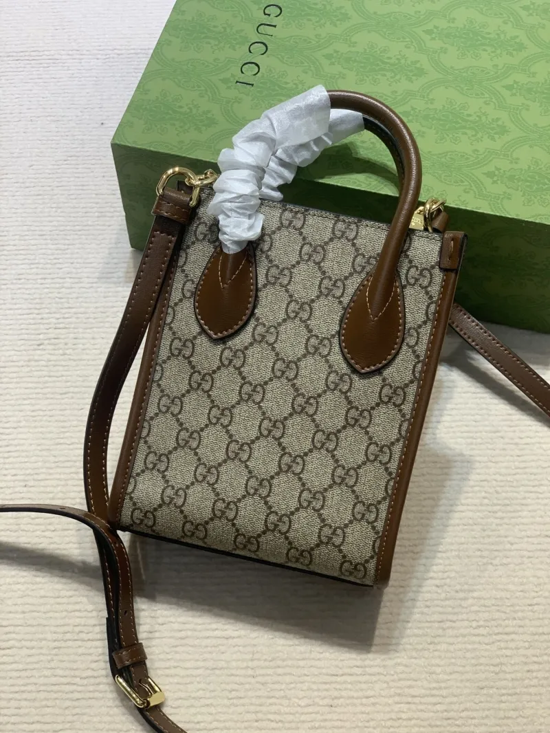 Alternative view of Gucci Top Handle Bags-533