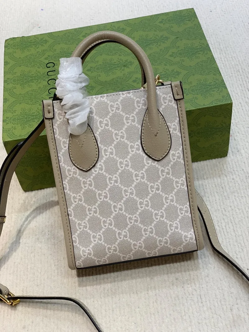 Alternative view of Gucci Top Handle Bags-534