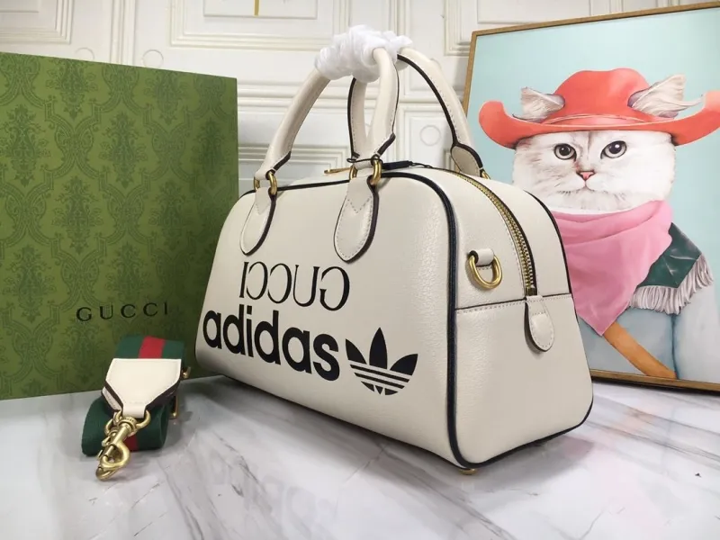 Alternative view of Gucci Top Handle Bags-611
