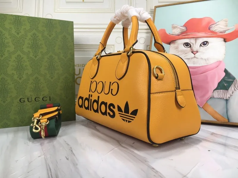 Alternative view of Gucci Top Handle Bags-612