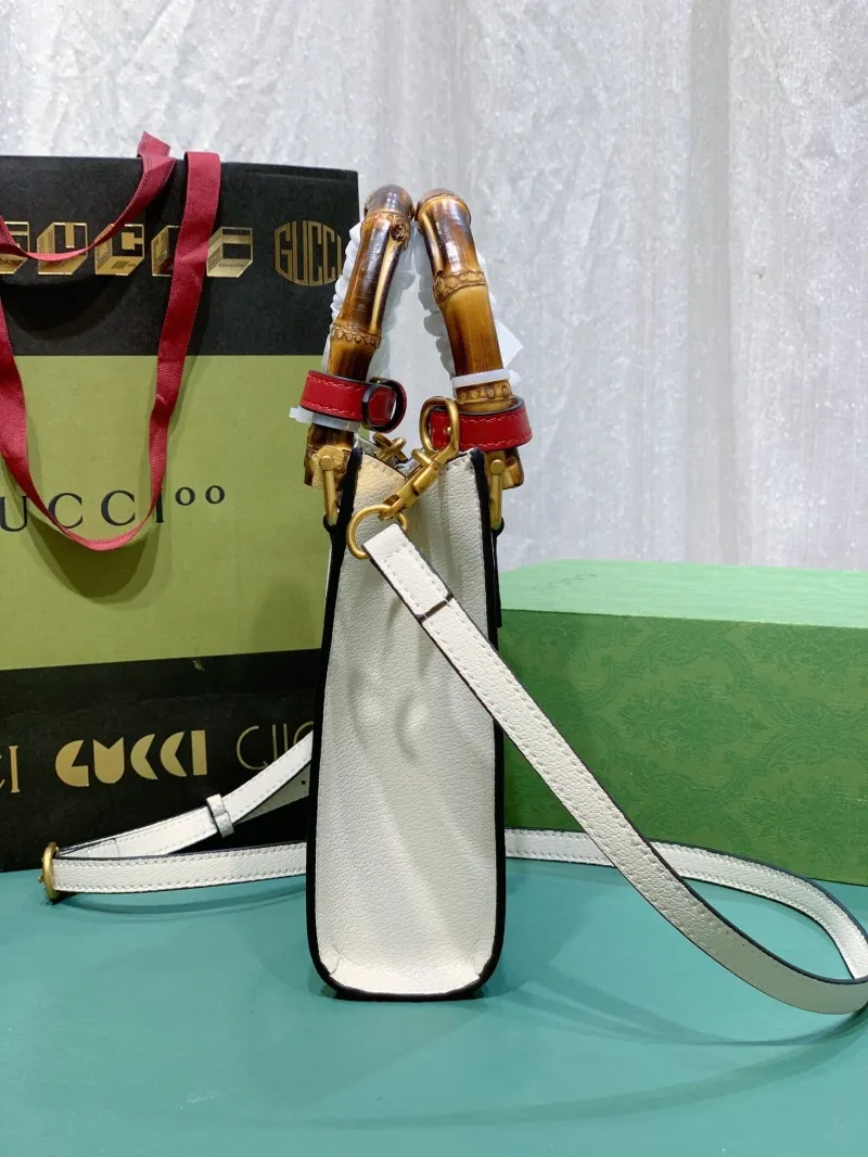 Alternative view of Gucci Top Handle Bags-629