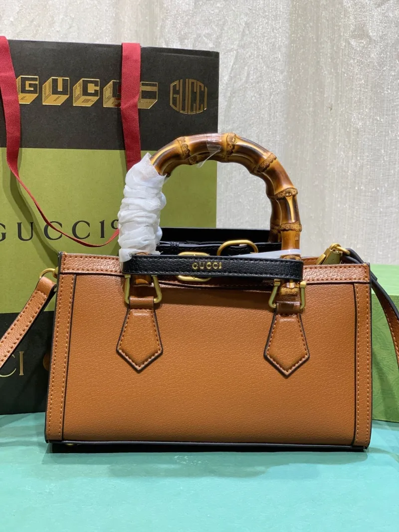 Alternative view of Gucci Top Handle Bags-635