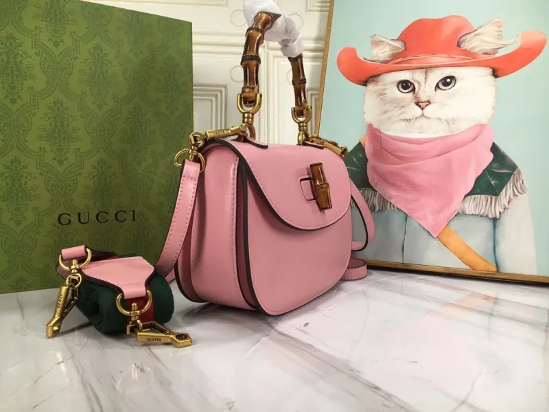 Alternative view of Gucci Top Handle Bags-640