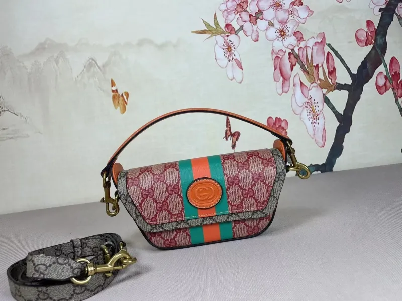 Gucci Top Handle Bags-657