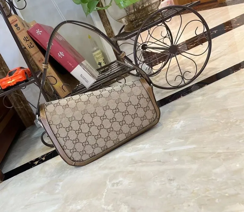 Gucci Top Handle Bags-658 - Image 4