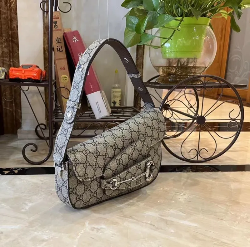 Alternative view of Gucci Top Handle Bags-659