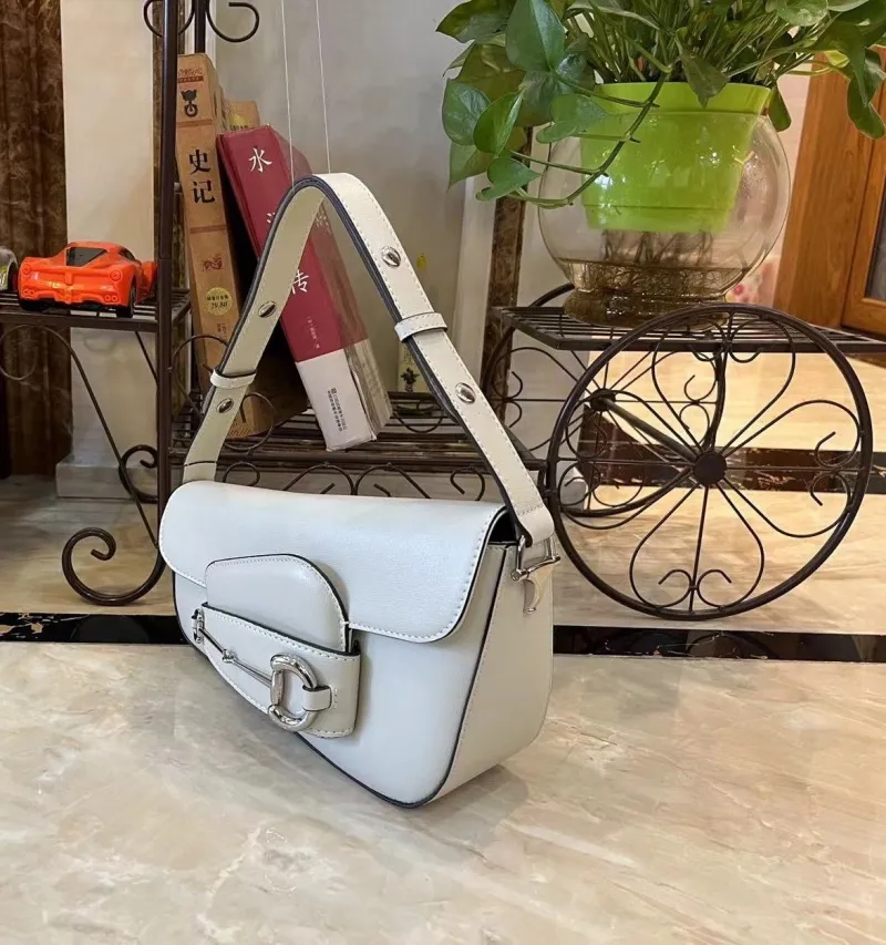 Gucci Top Handle Bags-660 - Image 3