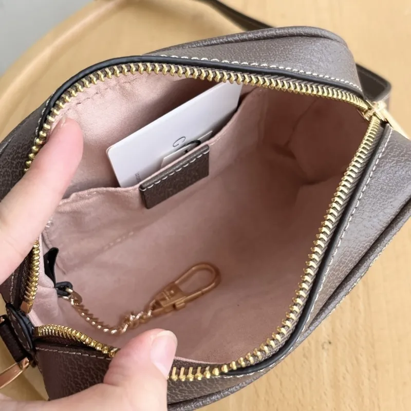 Gucci Travel Bags-12 - Image 7