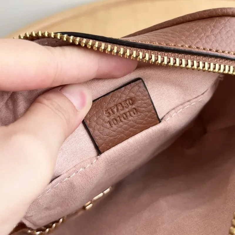 Gucci Travel Bags-14 - Image 9