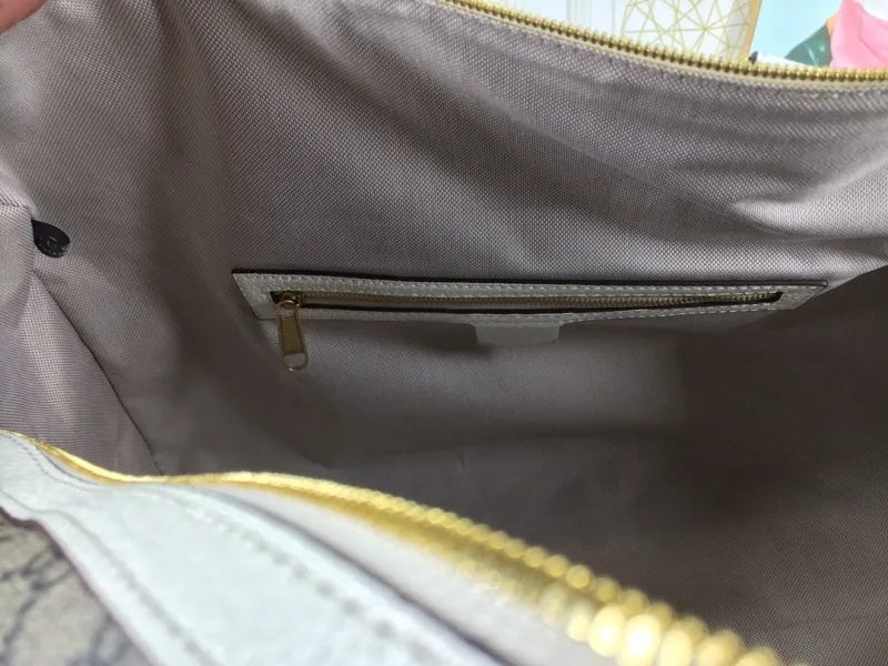 Gucci Travel Bags-50 - Image 9