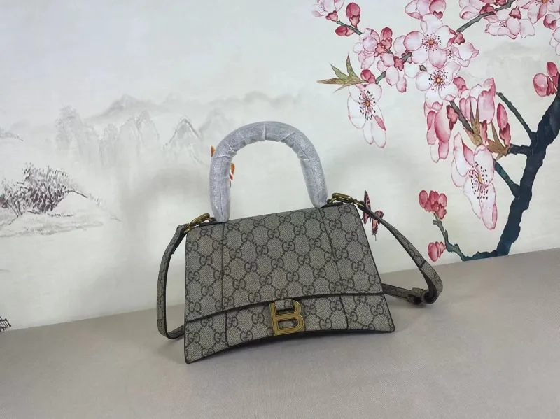 Gucci Waist & Chest Packs-87