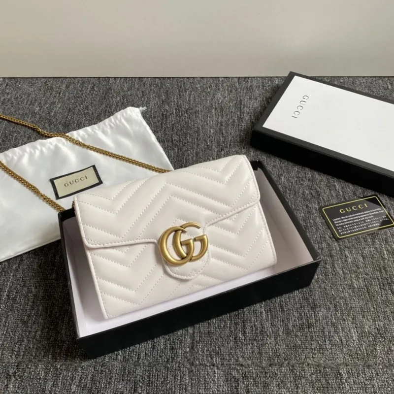 Gucci Wallets & Purse-3