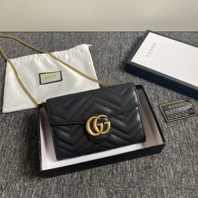 Gucci Wallets & Purse-4