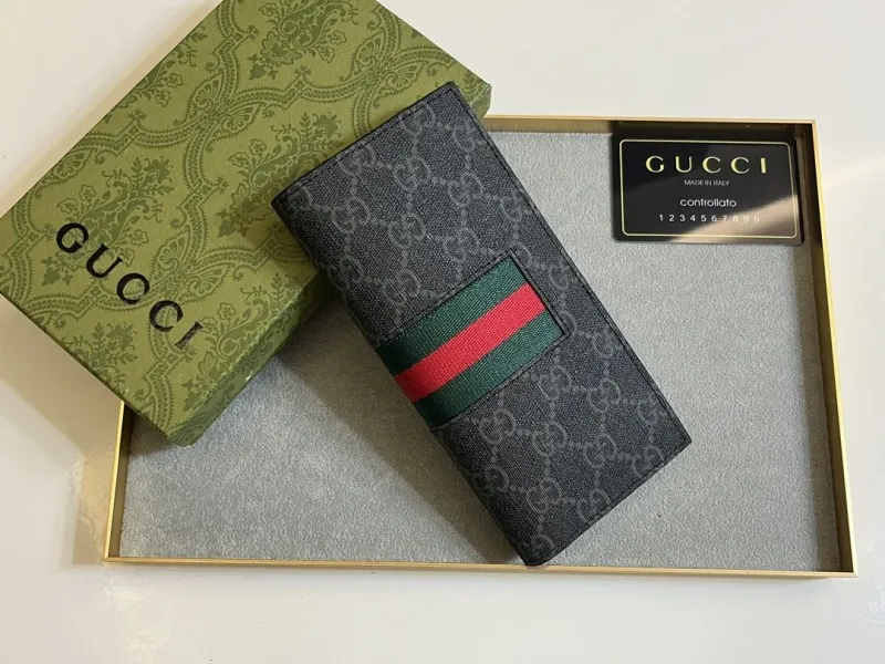 Gucci Wallets & Purse-8