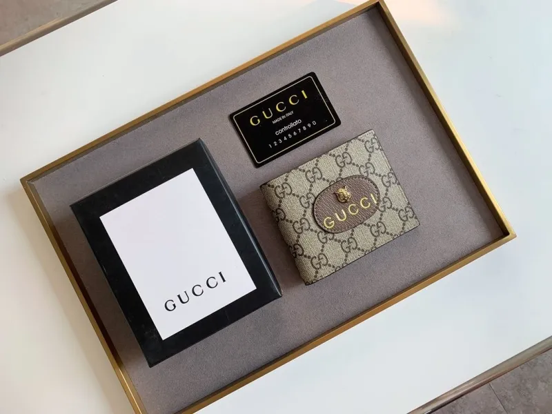 Gucci Wallets & Purse-19