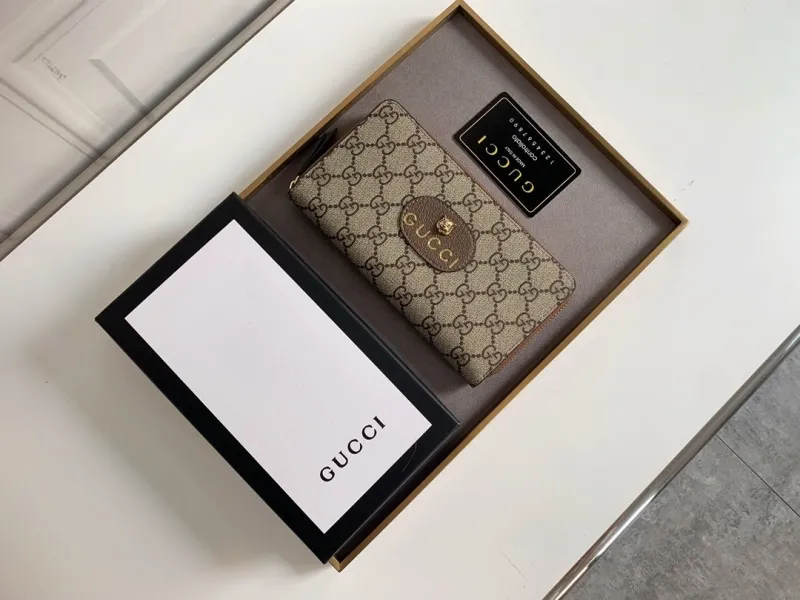 Gucci Wallets & Purse-20