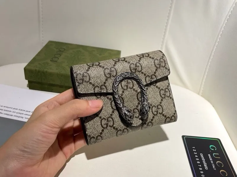 Gucci Wallets & Purse-23