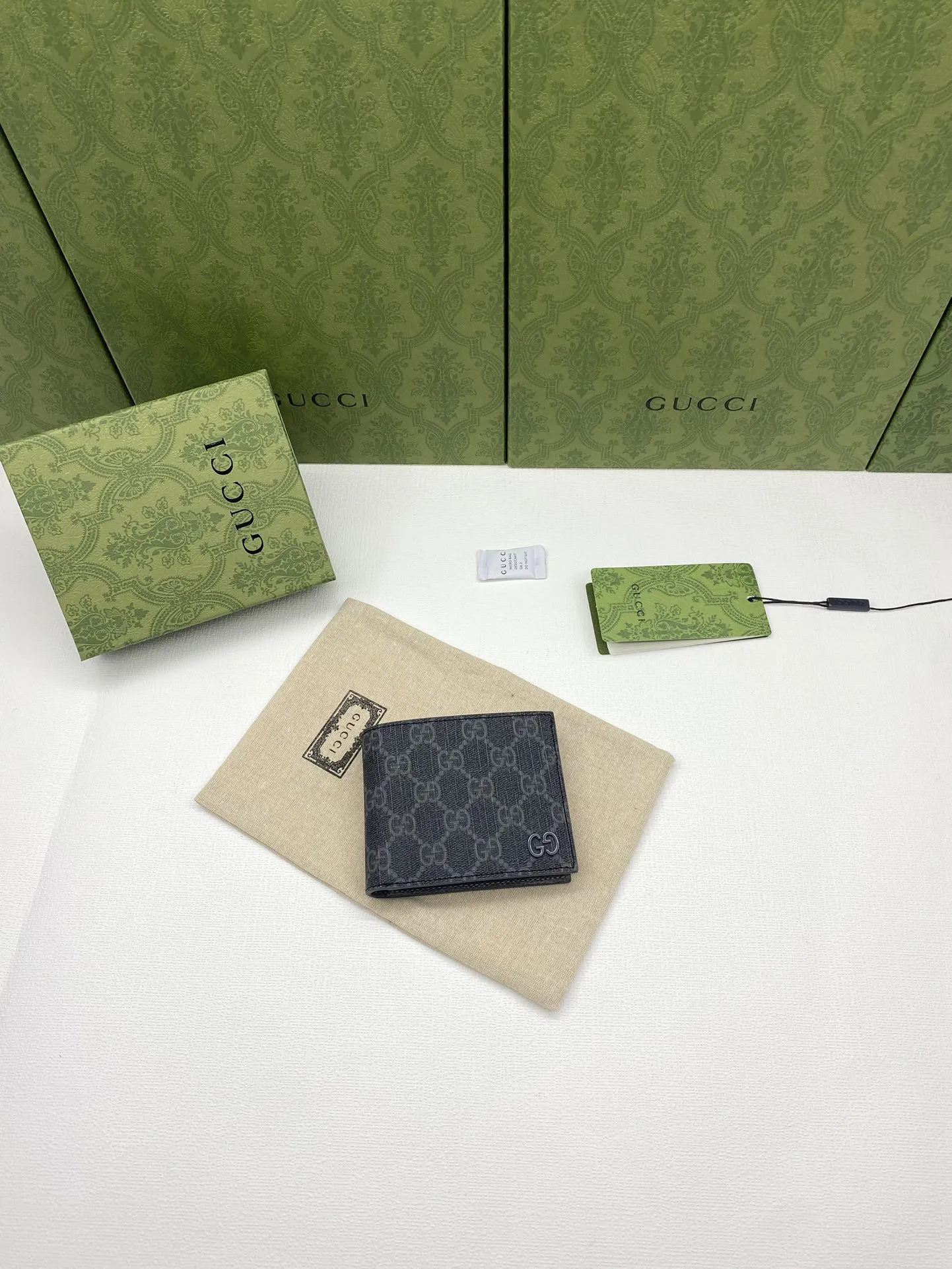 Gucci Wallets & Purse-27