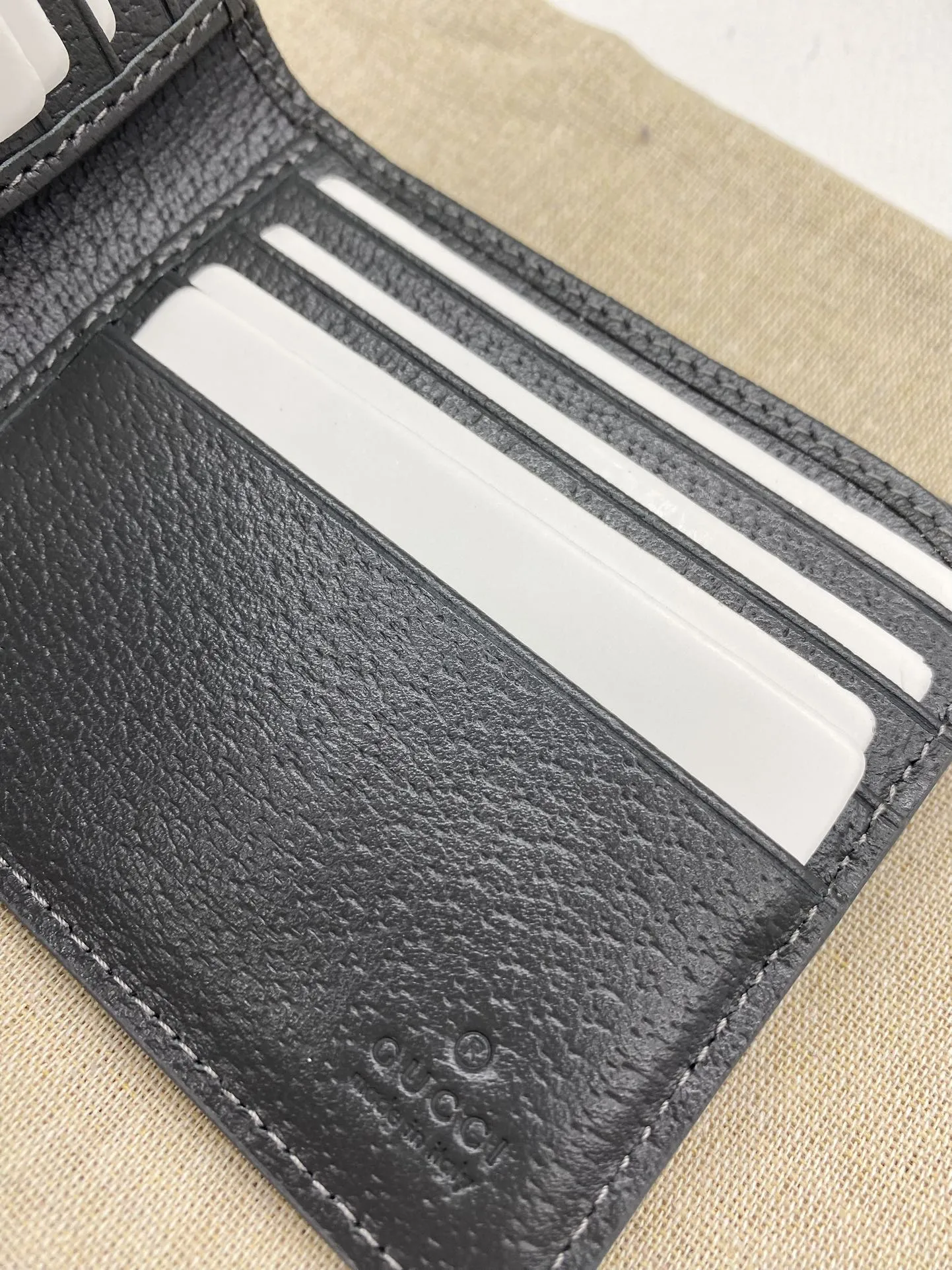 Gucci Wallets & Purse-27 - Image 8