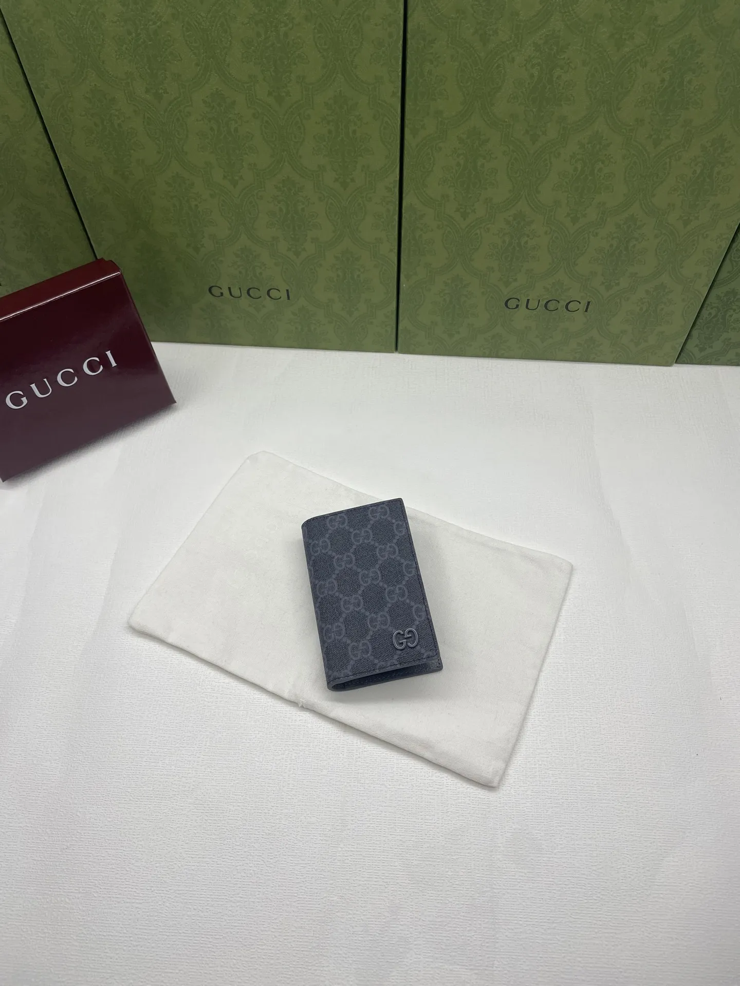 Gucci Wallets & Purse-40