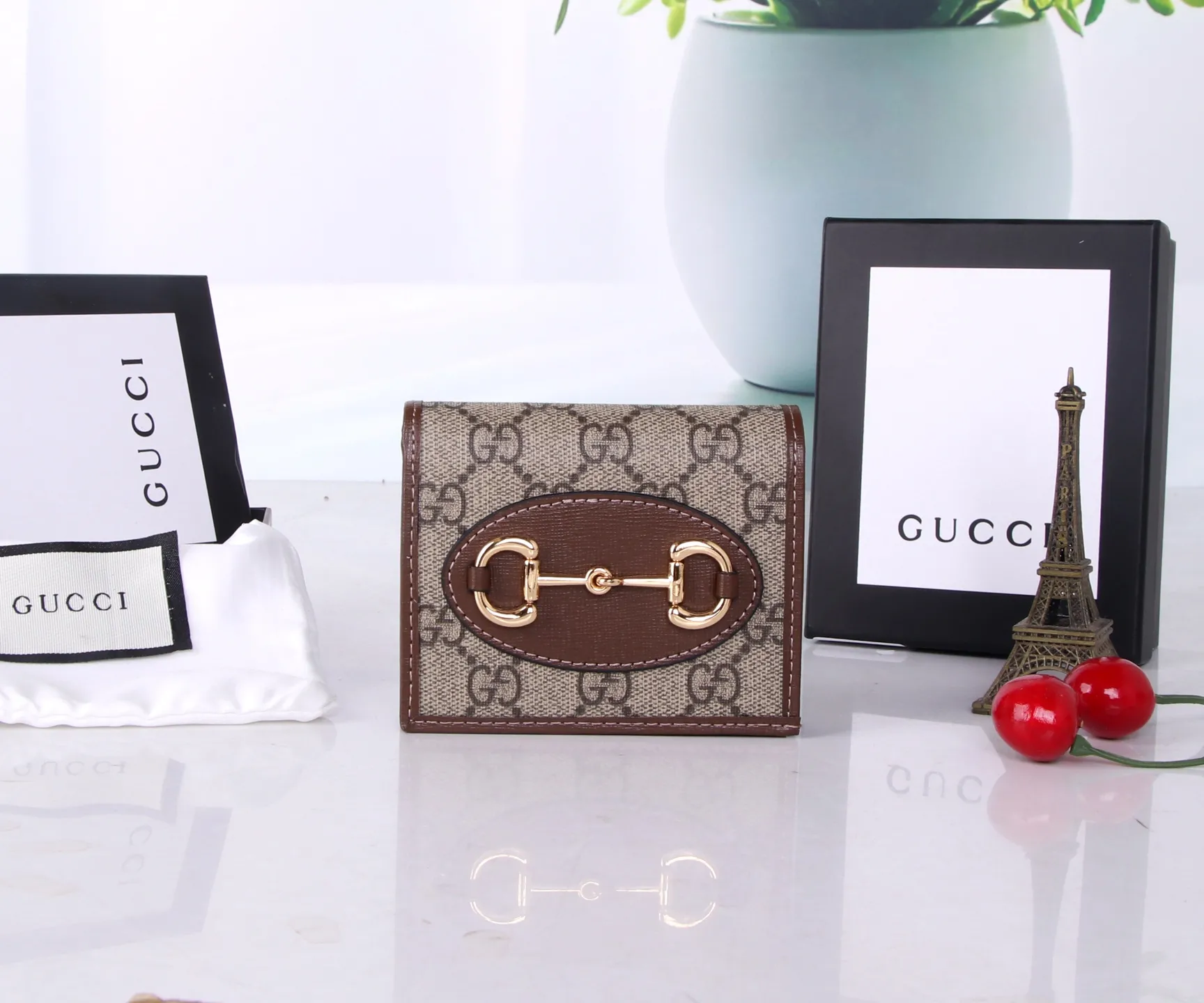 Gucci Wallets & Purse-44