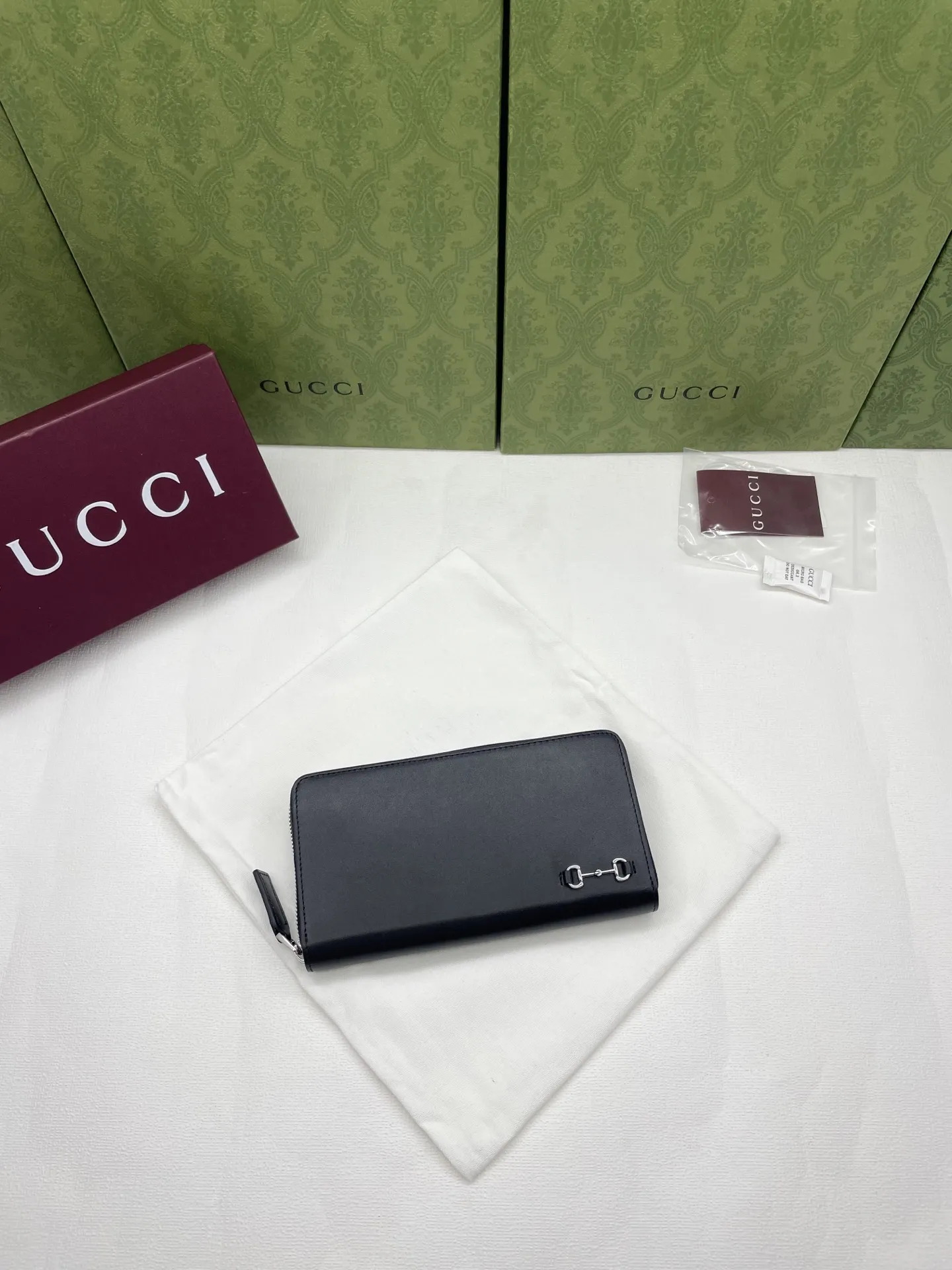 Gucci Wallets & Purse-57