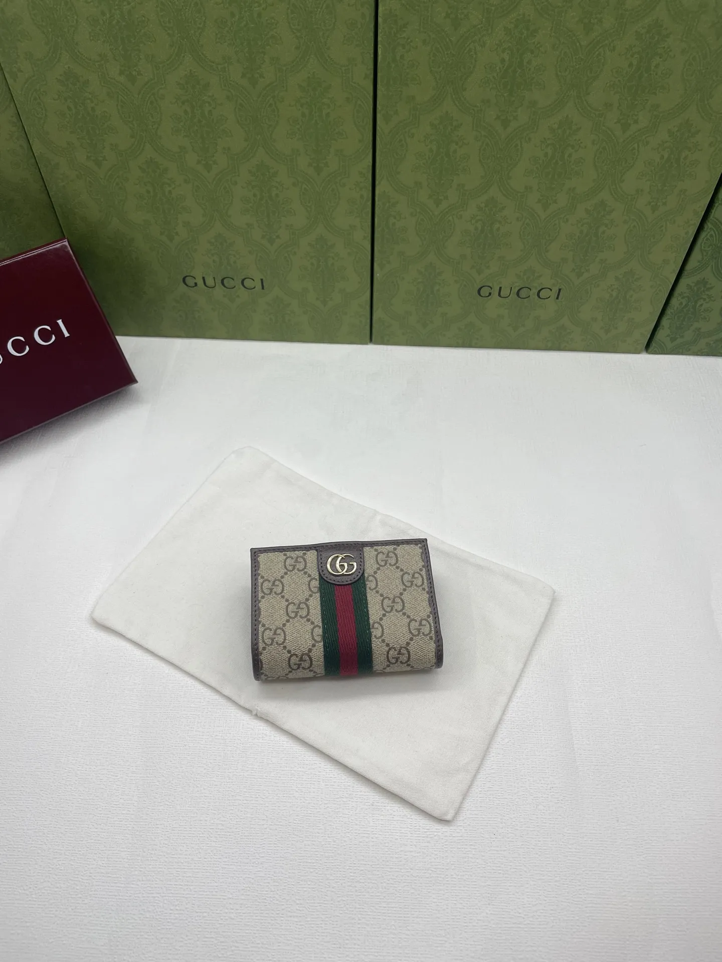 Gucci Wallets & Purse-75